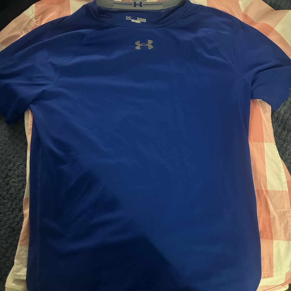 UNDER ARMOUR COMPRESSION SHIRT. SIZE KIDS XL. COLOR: BLUE
